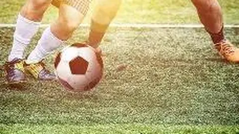 WTT总决赛男单1／4决赛：张本智和艰难击败小勒布伦，挺进四强